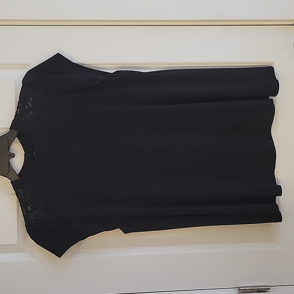 Torrid plus size 1 jet black top with black lace